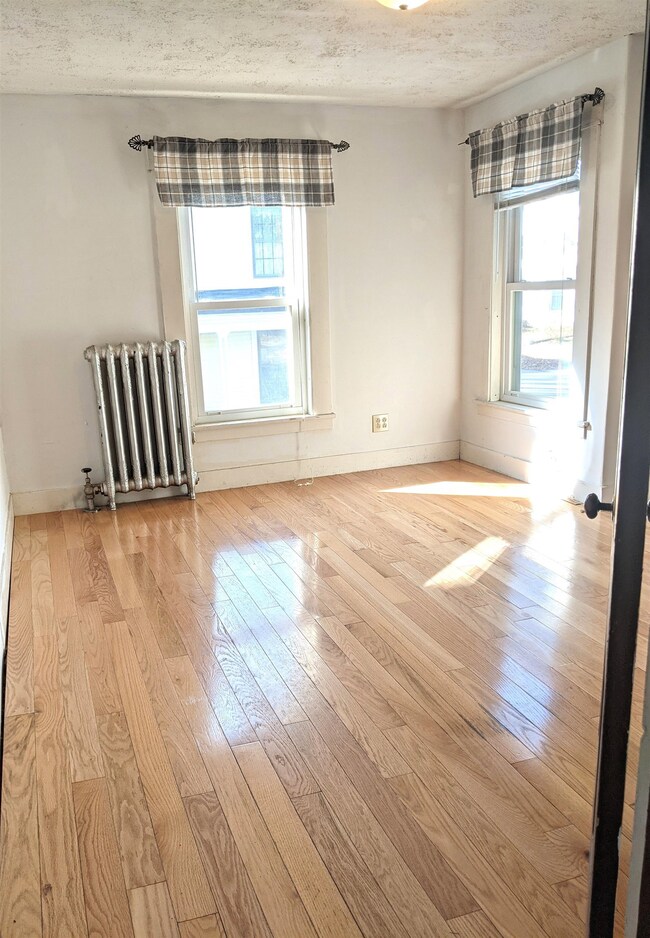 25 Beacon St unit 2nd Floor, Concord, NH 03301 - photo 6