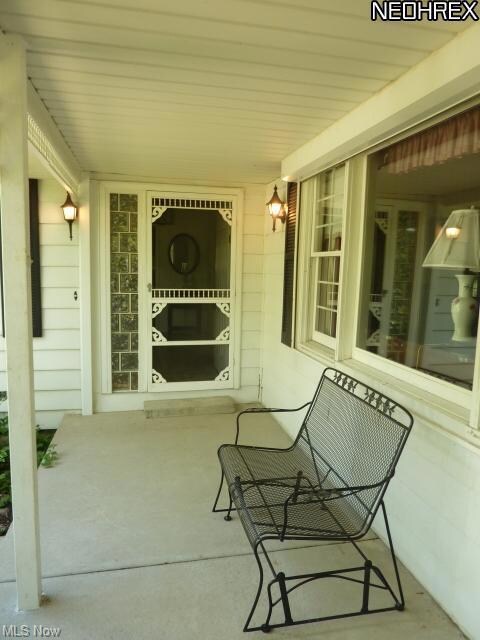 11355 Caves Rd, Chesterland, OH 44026 - photo 2