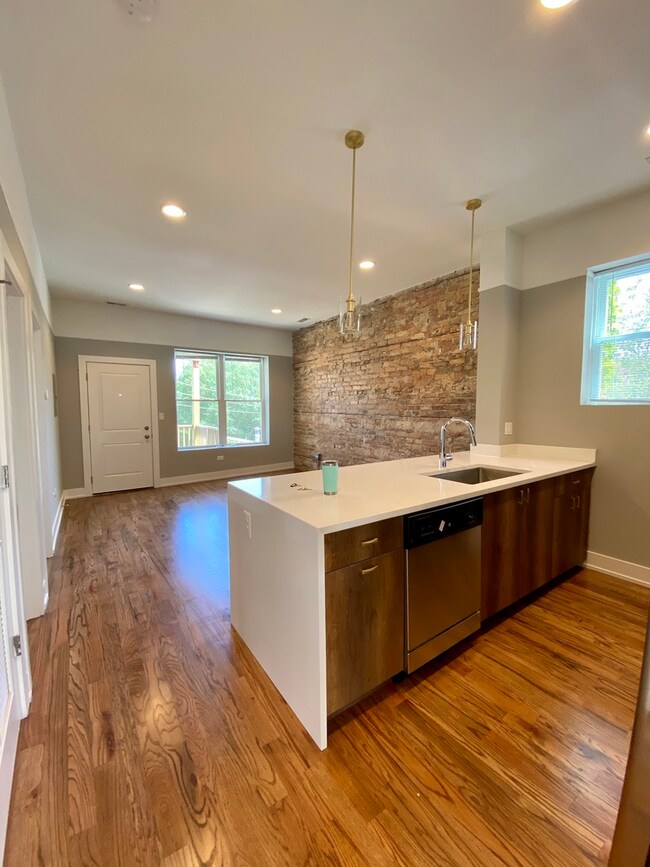 1836 W Augusta Blvd unit 1F, Chicago, IL 60622 - photo 2