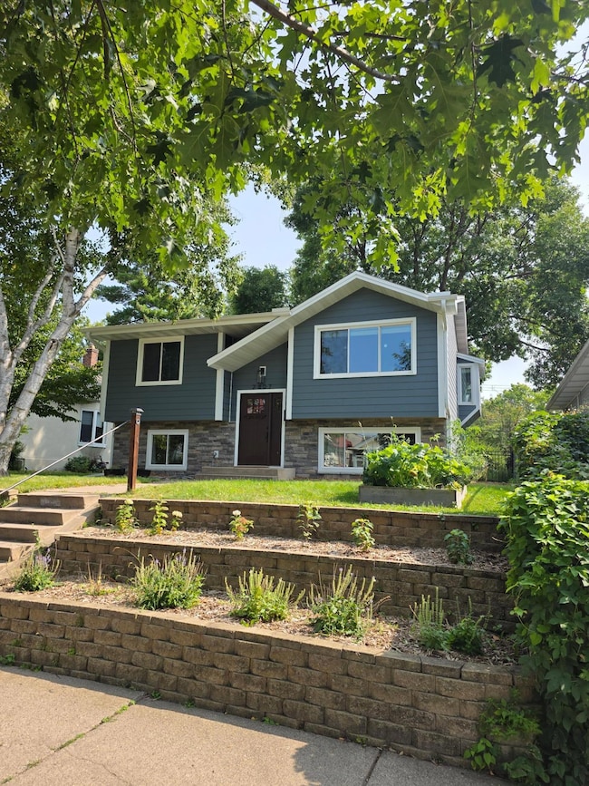 2807 Ulysses St NE, Minneapolis, MN 55418 - photo 2