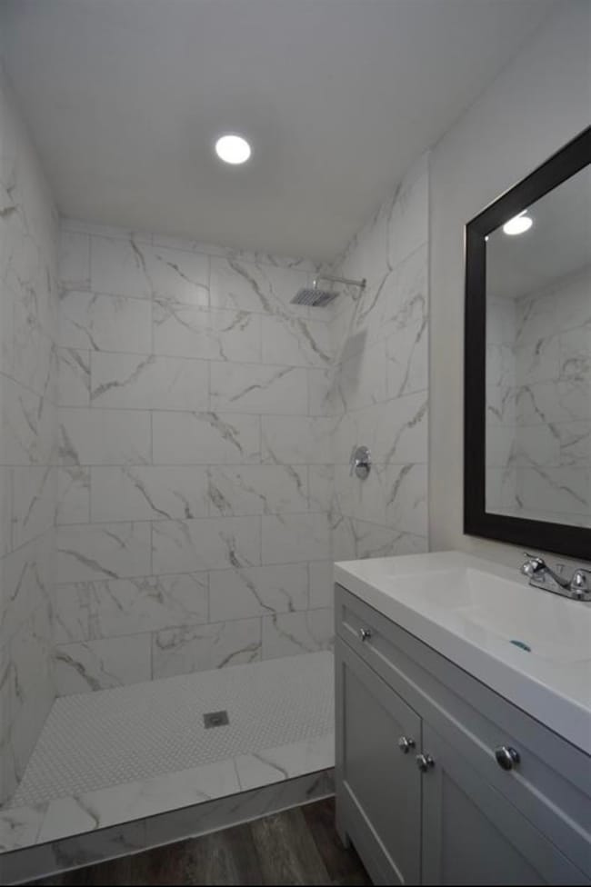 8714 Spaulding St, Houston, TX 77016 - photo 4