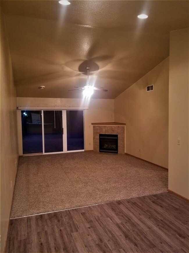 1412 Asbury Ln, Waterloo, IA 50701 - photo 5