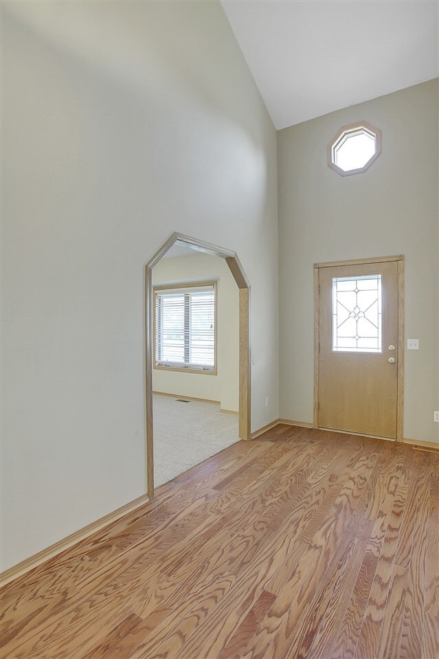 11930 W Albert Cir, Maize, KS 67101 - photo 2