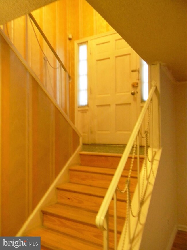 13109 Chalfont Ave, Fort Washington, MD 20744 - photo 2