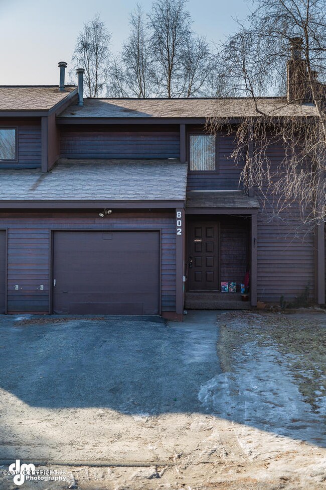 802 W 80th Ave Anchorage AK-large-004-Ex