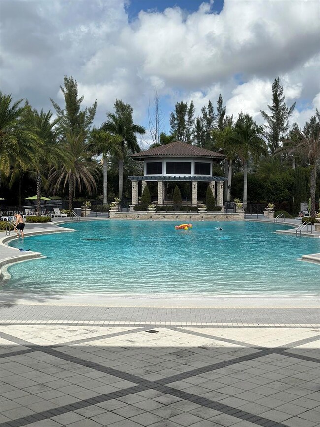 Club Pool