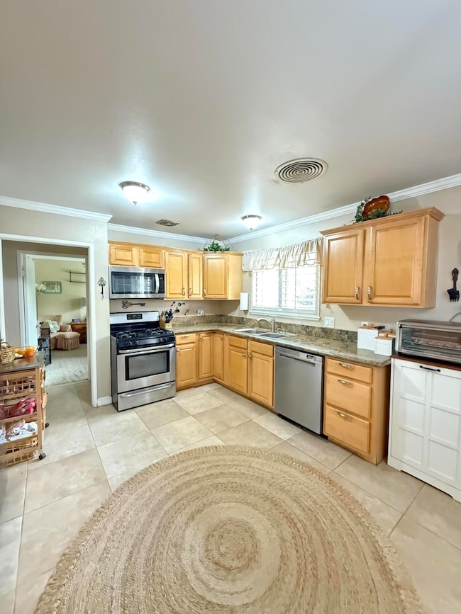 43305 Illinois Ave, Palm Desert, CA 92211 - photo 5