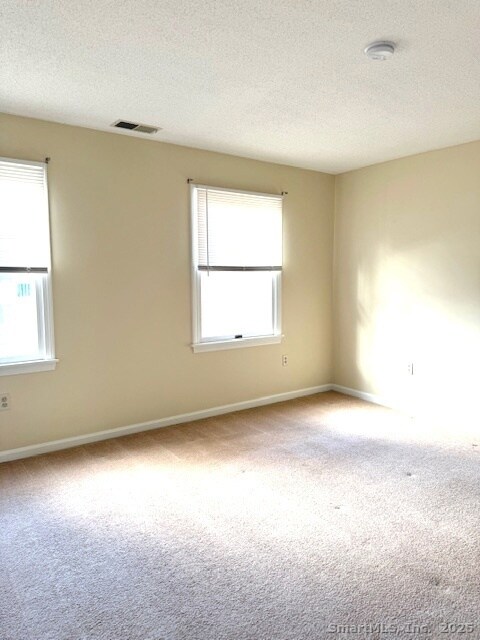 25 Old Turnpike Rd unit Building 15 5, Southington, CT 06489 - photo 5