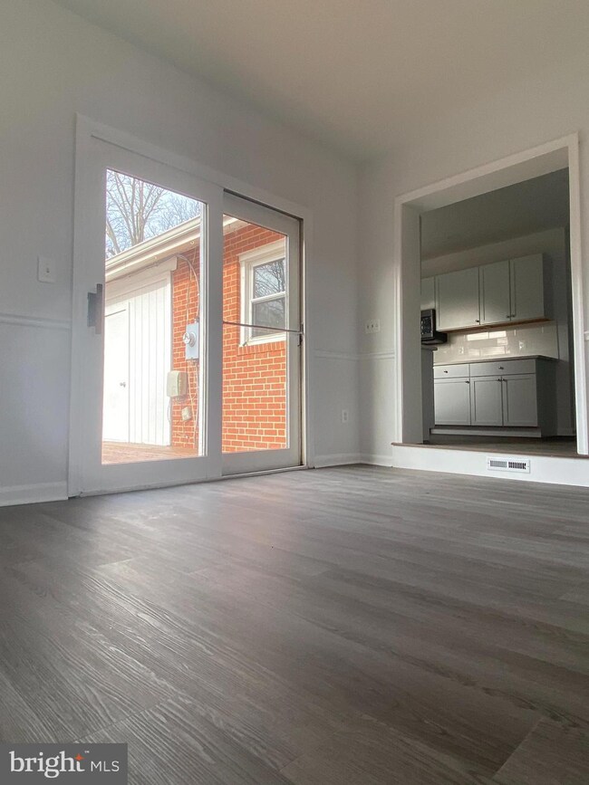 17889 Curtis Dr, Dumfries, VA 22026 - photo 6