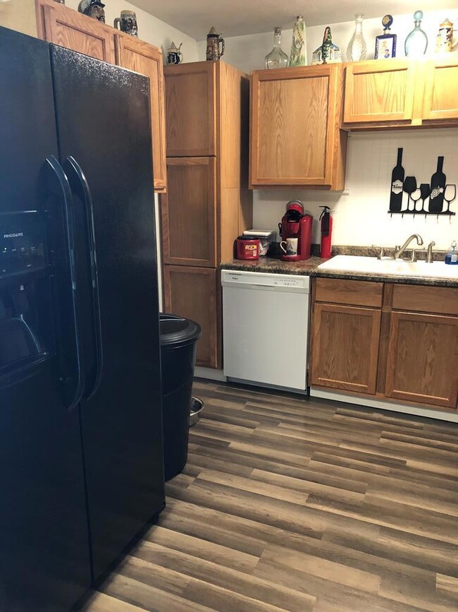 1190 Whetstone St, Bucyrus, OH 44820 - photo 3