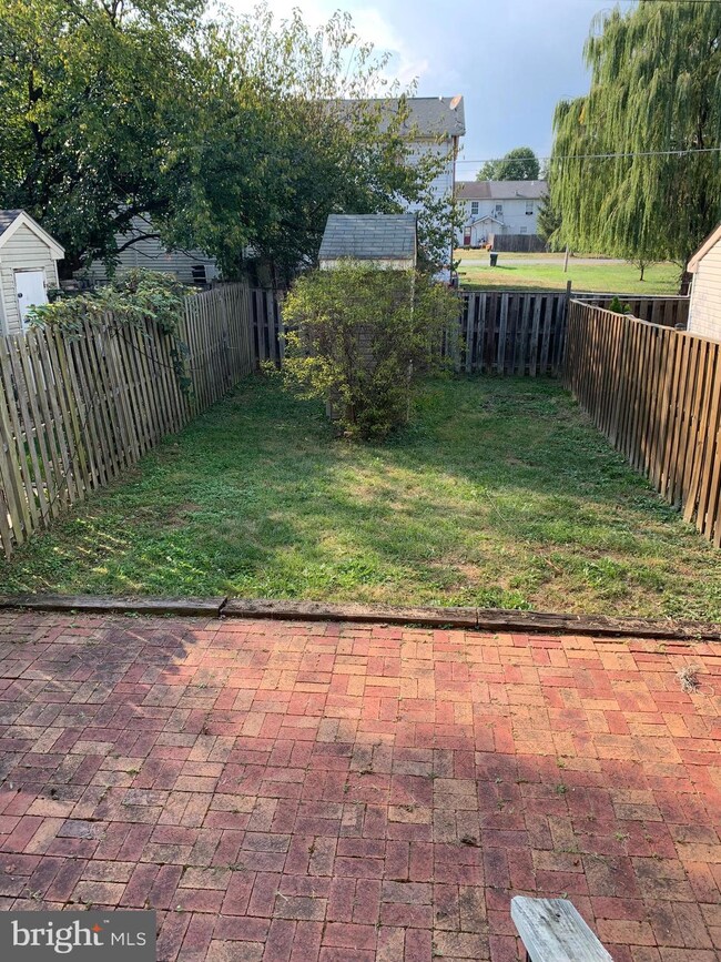 313 Georgetowne Ct, Stephens City, VA 22655 - photo 3