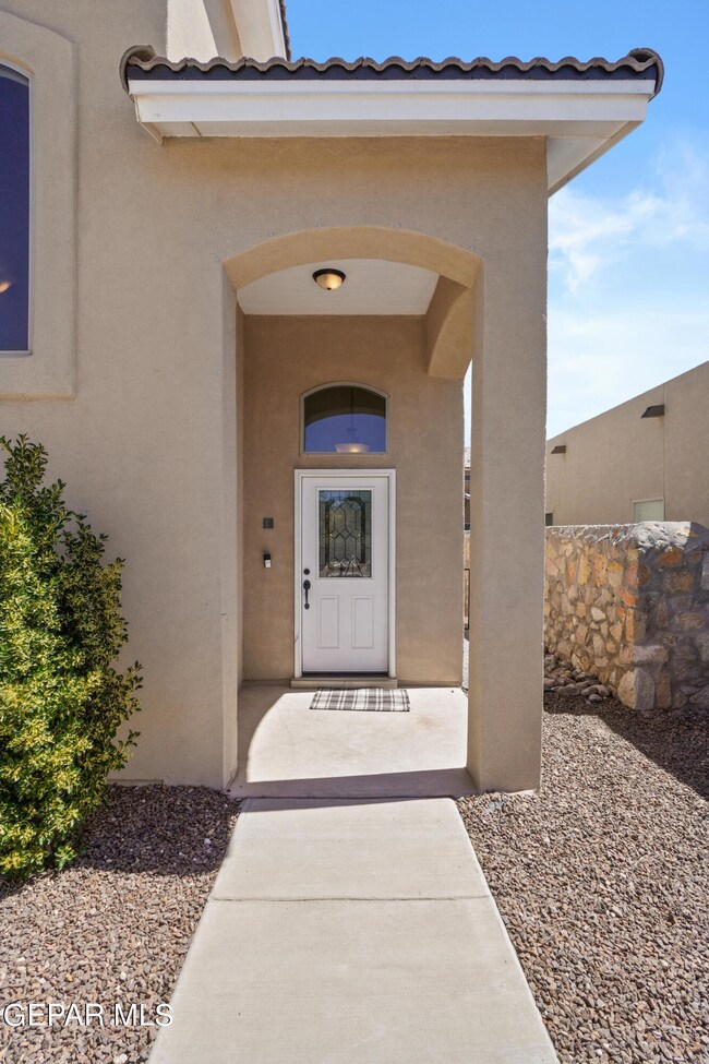 13474 Hazelwood St, Horizon City, TX 79928 - photo 4