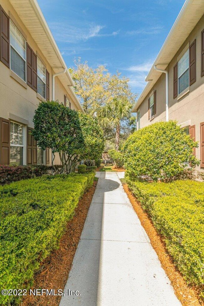 3883 Summer Grove (5).jpg-SMALL