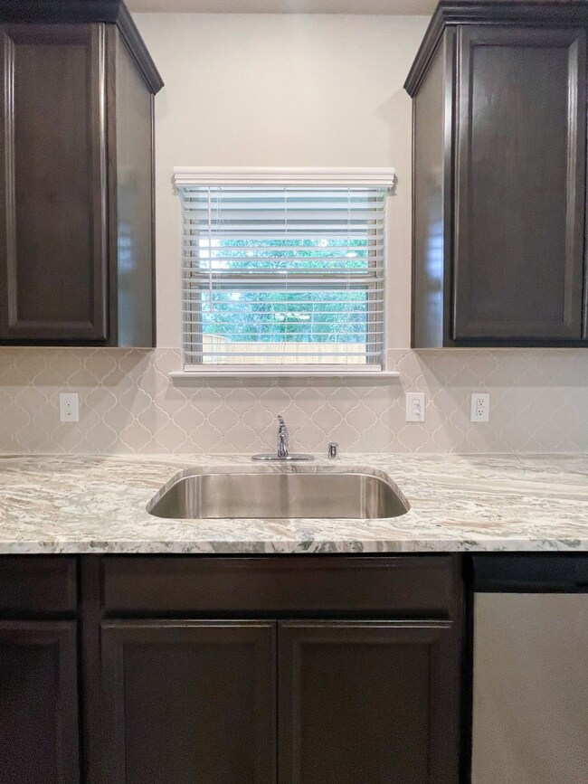 27198 Grey Fox Run, Magnolia, TX 77354 - photo 7