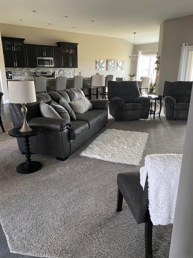 11462 Chandon Cove, Roanoke, IN 46783 - photo 5