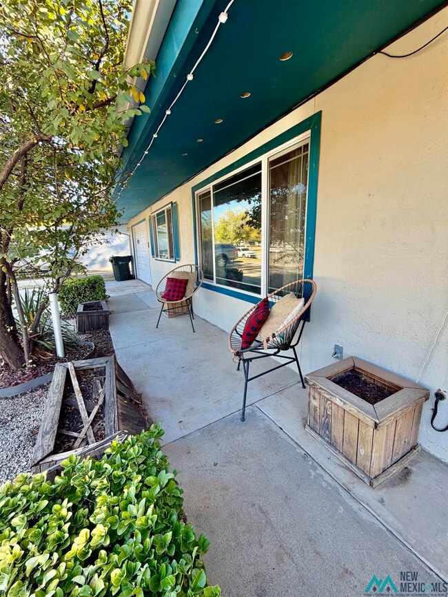 1215 Bryan Cir, Carlsbad, NM 88220 - photo 2