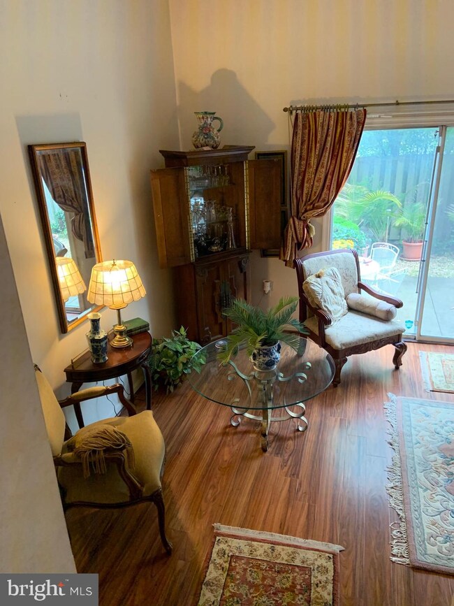 2031 Mayflower Dr, Woodbridge, VA 22192 - photo 5