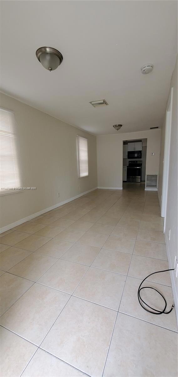 1019 21st St unit 1015, West Palm Beach, FL 33407 - photo 2