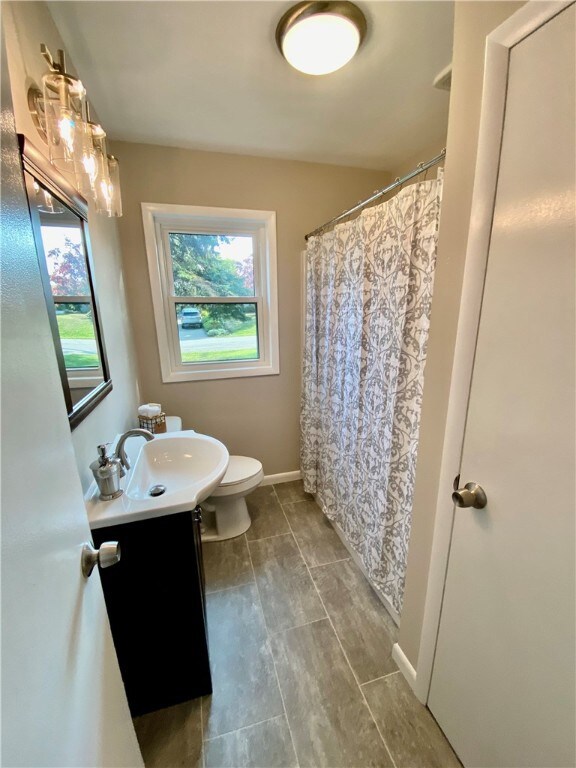 3018 Midland Dr, Erie, PA 16506 - photo 6