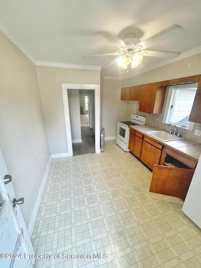 227 Warren St unit 2, West Pittston, PA 18643 - photo 2