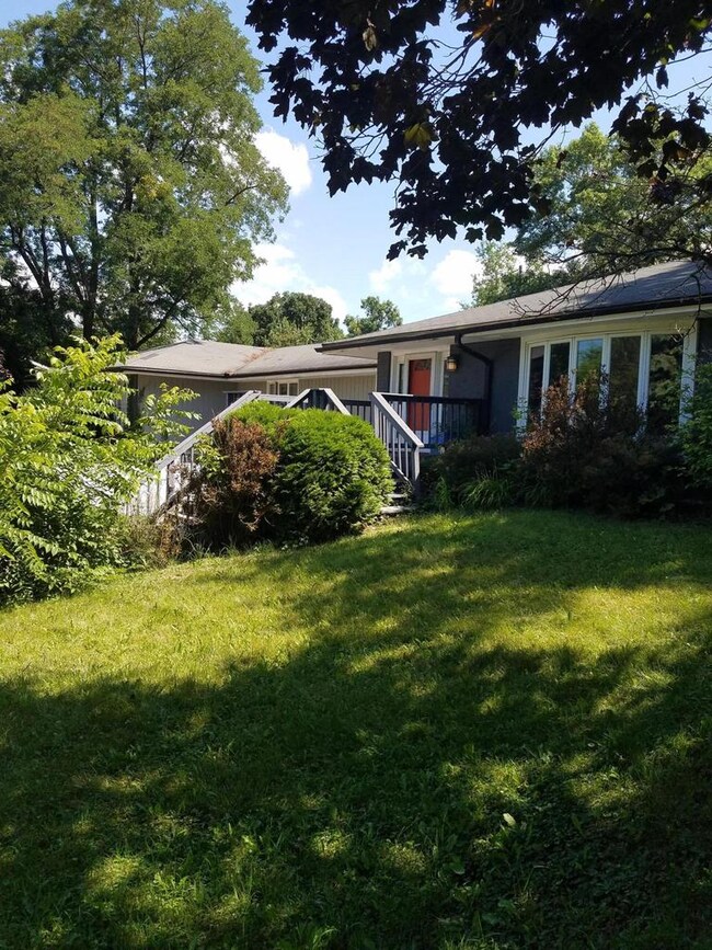 2419 White Oak Trail unit 2421, Oregon, WI 53575 - photo 3