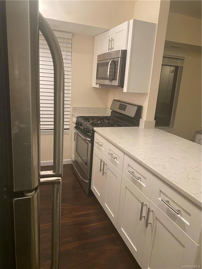 3 Laramie Ct unit L3, Coram, NY 11727 - photo 2