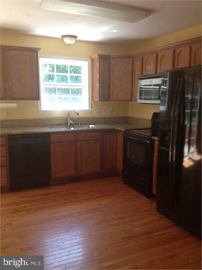 68 Greenway Cove, Ruther Glen, VA 22546 - photo 2