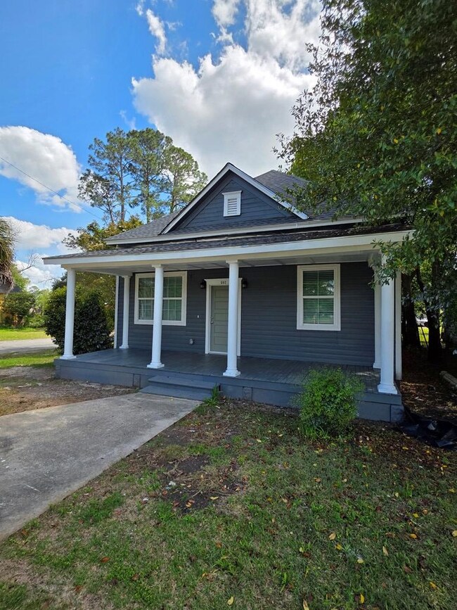 502 W Magnolia St, Fitzgerald, GA 31750 - photo 3