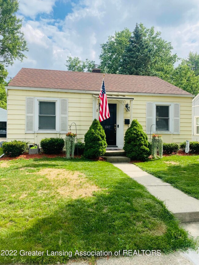1317 Woodbine Ave, Lansing, MI 48910 - photo 3