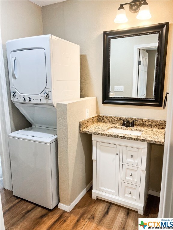 Bathroom/Laundry Room