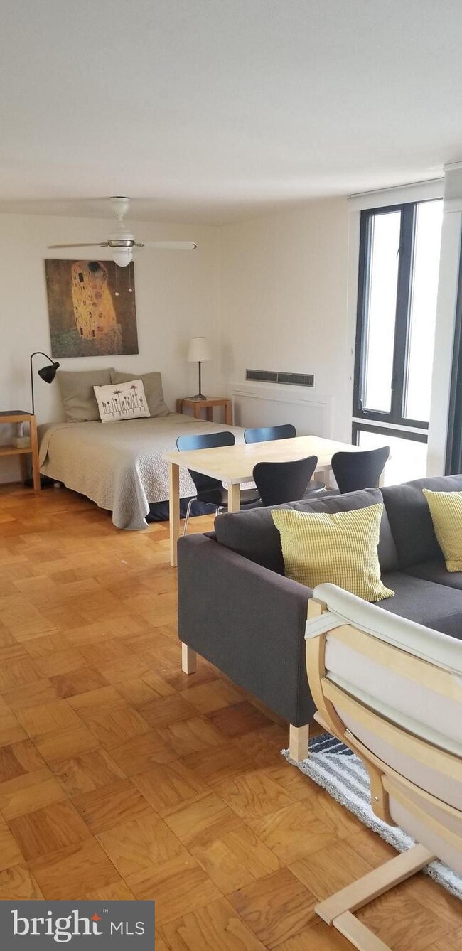 Tiber Island unit N-410, Washington, DC 20024 - photo 7