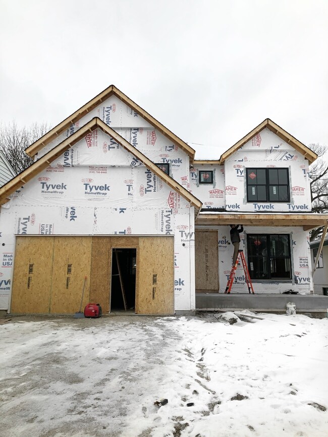 569 S Rex Blvd, Elmhurst, IL 60126 - photo 4