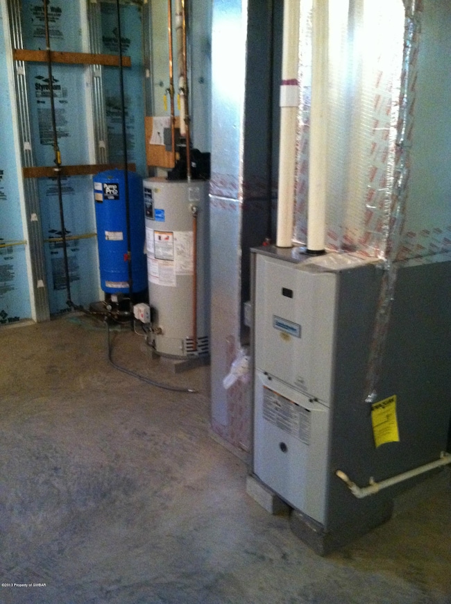 81 Firehouse Rd, Dallas, PA 18612 - photo 7