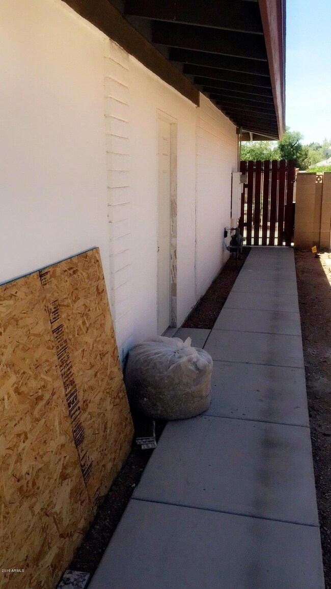 311 E Carter Dr, Tempe, AZ 85282 - photo 4
