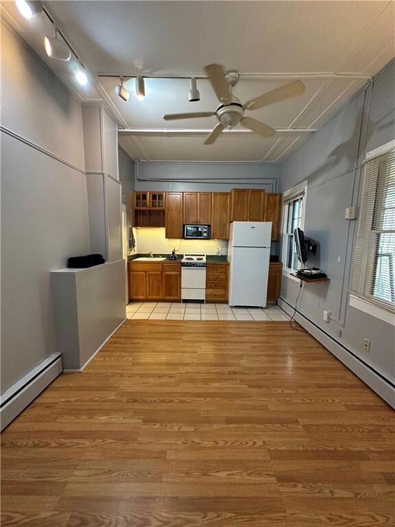 438 Wolcott Ave unit studio, Middletown, RI 02842 - photo 4