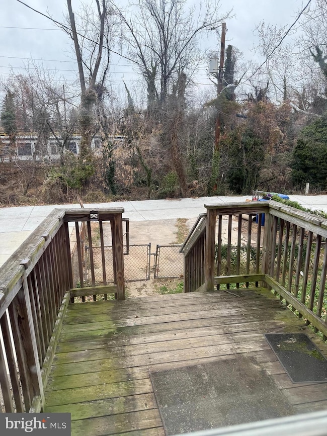 3382 Dulany St, Baltimore, MD 21229 - photo 6