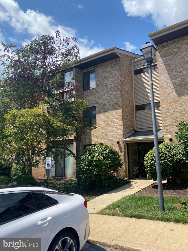 10596 Twin Rivers Rd unit F2, Columbia, MD 21044 - photo 7