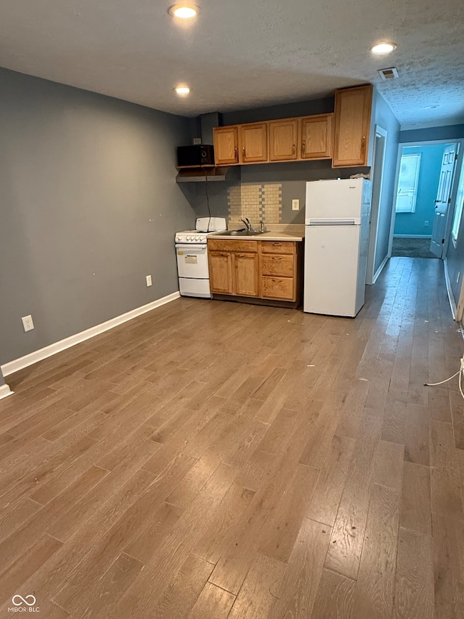 2322 Paris Ave, Indianapolis, IN 46208 - photo 2