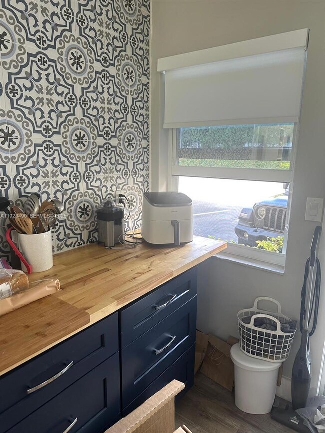 1350 Atlantic Shores Blvd unit 305, Hallandale Beach, FL 33009 - photo 7