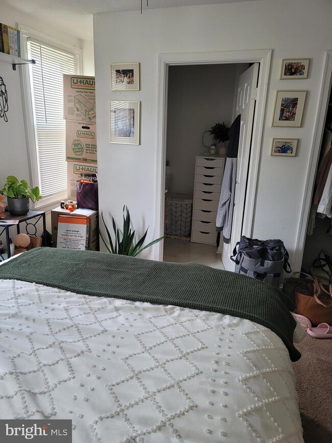 525 Spring Mill Ave unit 2, Conshohocken, PA 19428 - photo 6