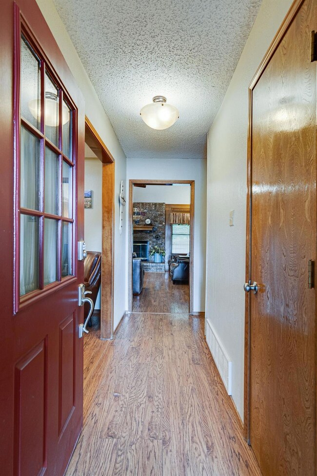 2528 Sunshine Ct, Bedford, TX 76021 - photo 6