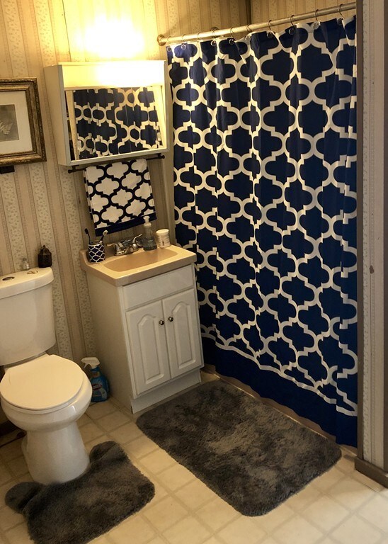 51 Uxbridge St, Worcester, MA 01605 - photo 6