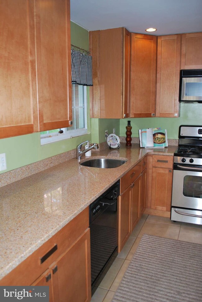 1770 Preston Rd unit 823, Alexandria, VA 22302 - photo 5