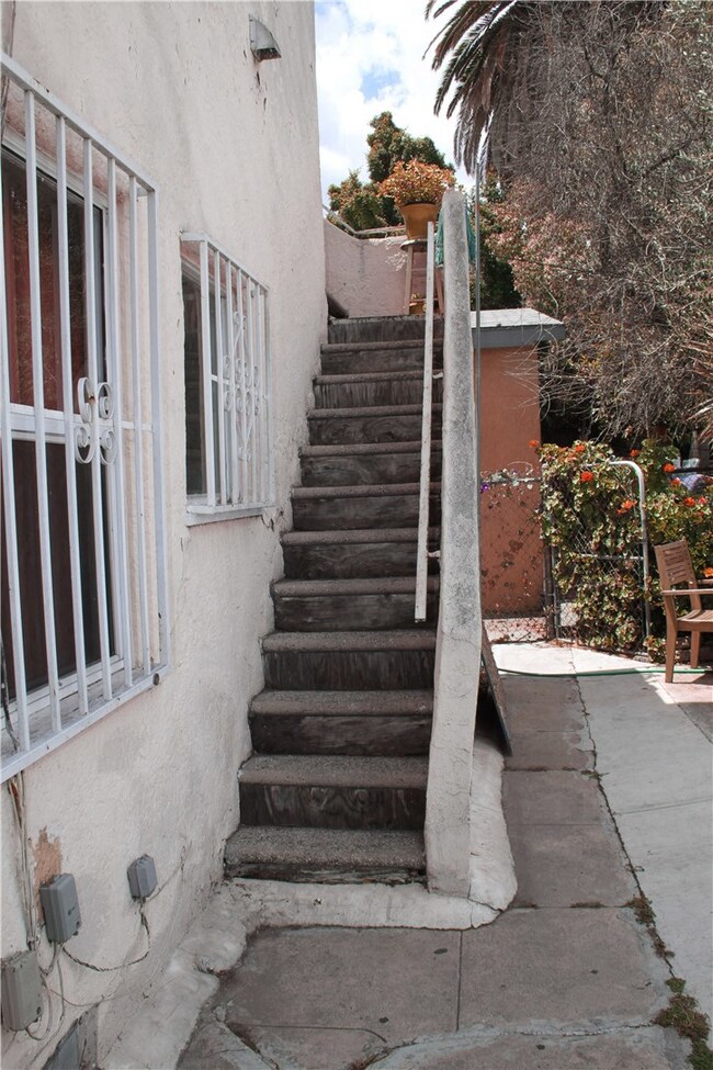 2531 Fairmount St, Los Angeles, CA 90033 - photo 6