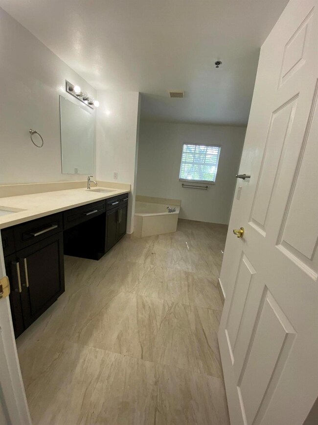 4662 SW 75th Way, Davie, FL 33314 - photo 6