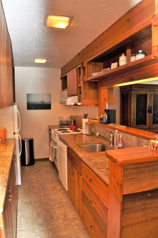 6 Kitchen