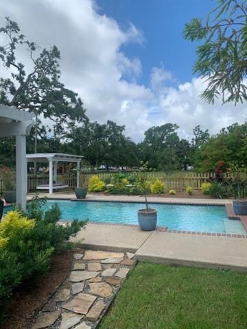 Pool area