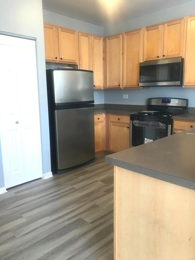 182 Springbrook Trail S, Oswego, IL 60543 - photo 7