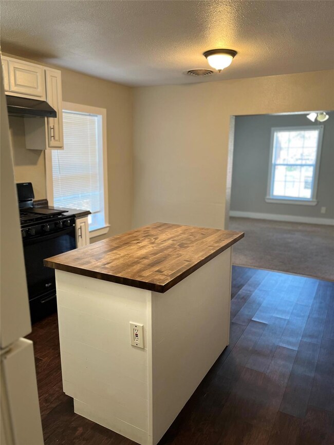 2820 W Elm St, Denison, TX 75020 - photo 6