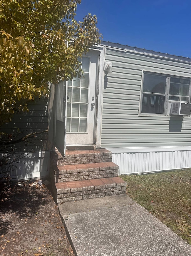 827 Aspen Dr unit 13, Lakeland, FL 33815 - photo 3